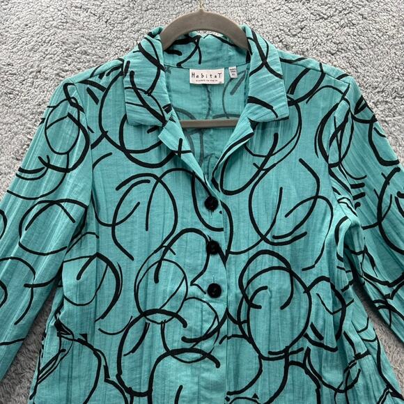 Habitat Clothes to Live in XS Blue Blouse Black Pattern Pleats in Back Buttons - Picture 3 of 11